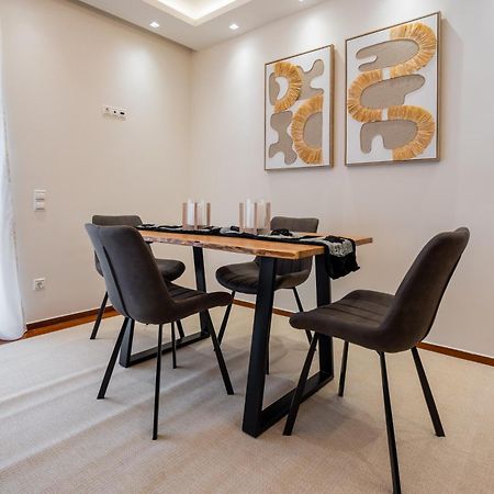 Sesilia Sea View Apartment Атина Екстериор снимка