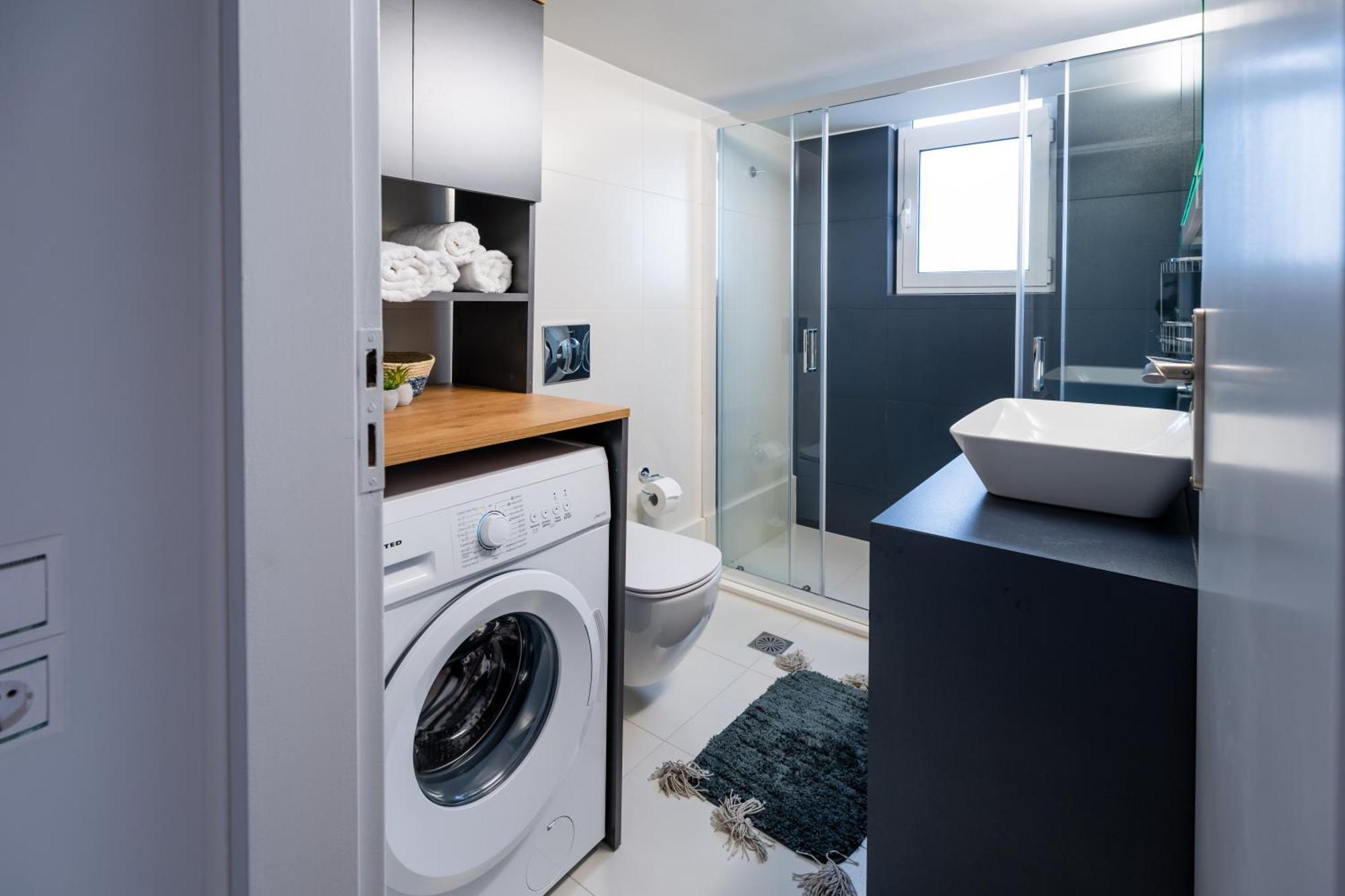 Sesilia Sea View Apartment Атина Екстериор снимка