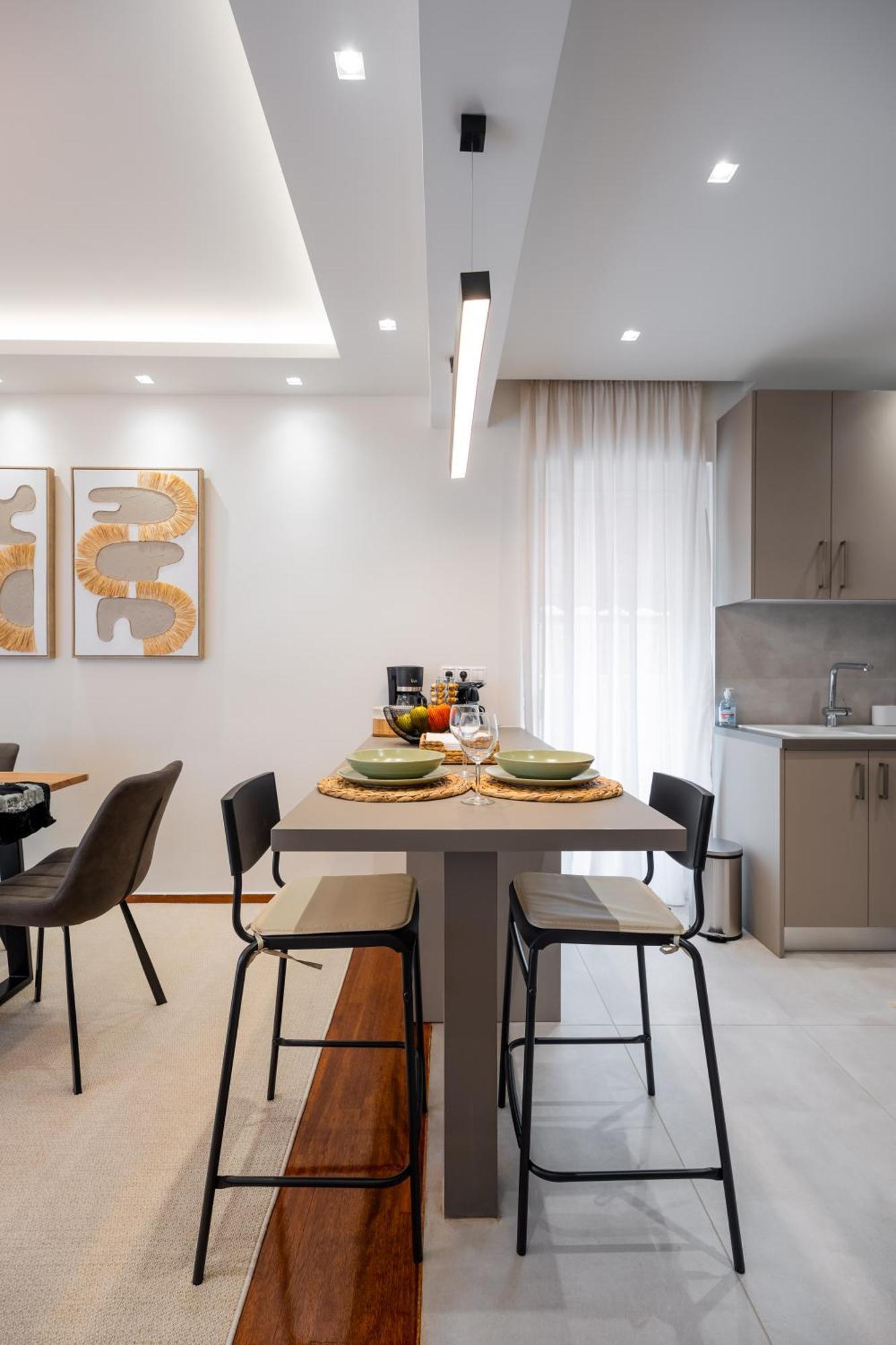 Sesilia Sea View Apartment Атина Екстериор снимка